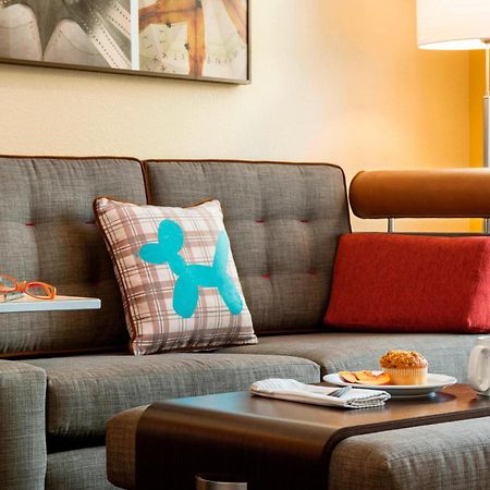 Towneplace Suites By Marriott Red Deer Eksteriør billede