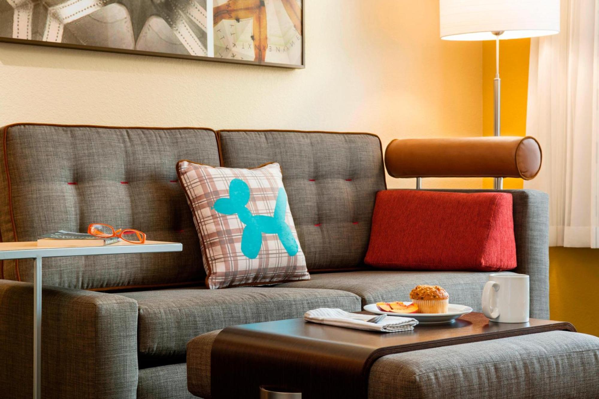 Towneplace Suites By Marriott Red Deer Eksteriør billede
